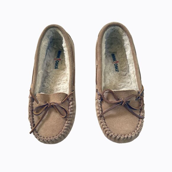 Minnetonka Shoes - Minnetonka Tan Suede Moccasin Slipper 10 Women Fur Lined Rubber Sole Cozy Lounge